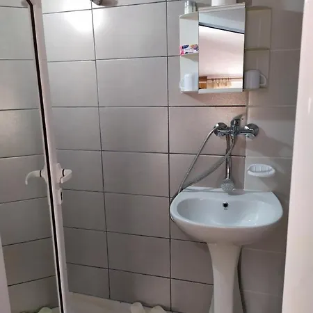 Gologanova House 2*