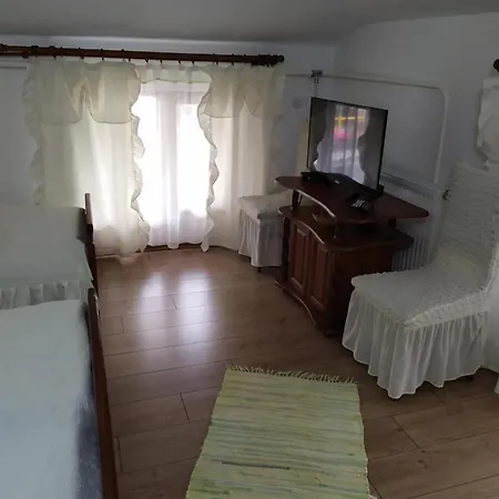 Gologanova House 2*
